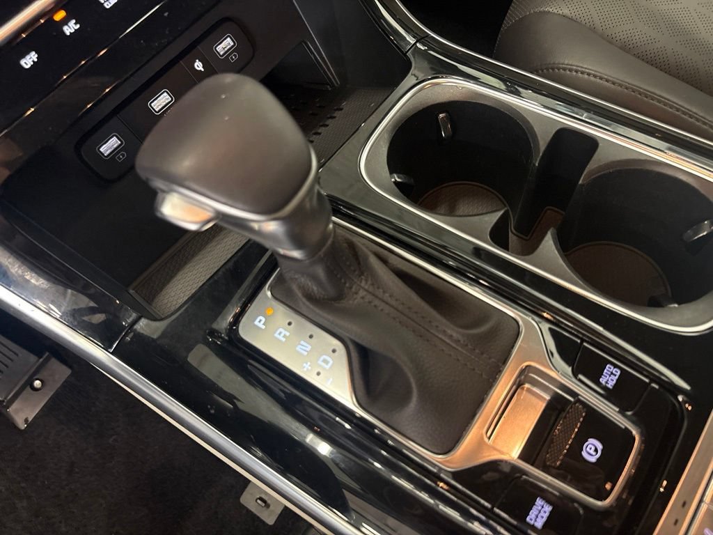 Certified 2024 Kia Carnival EX FWD image 24