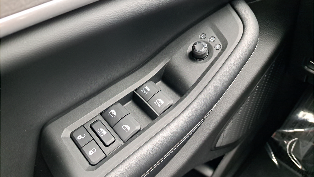 Used 2023 Jeep Grand Cherokee L Limited AWD/4WD image 36