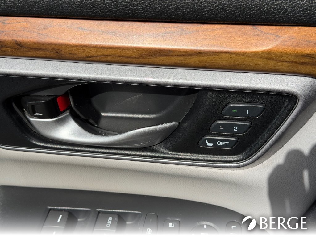 Used 2017 Honda CR-V EX-L image 16