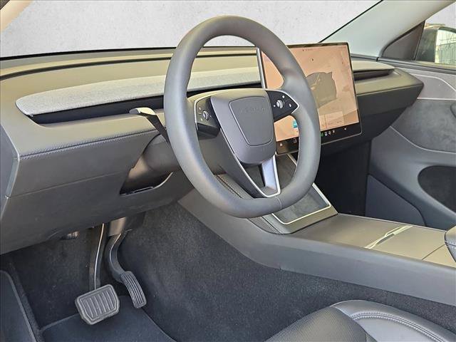 Used 2026 Tesla Model Y AWD image 10