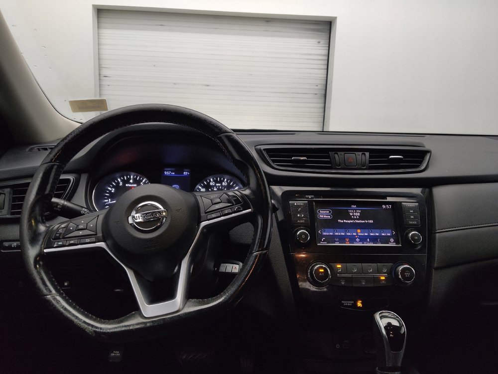 Used 2019 Nissan Rogue S w/ Special Edition Package FWD image 22