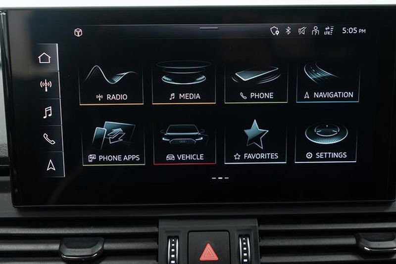 Used 2025 Audi Q5 e Premium image 22