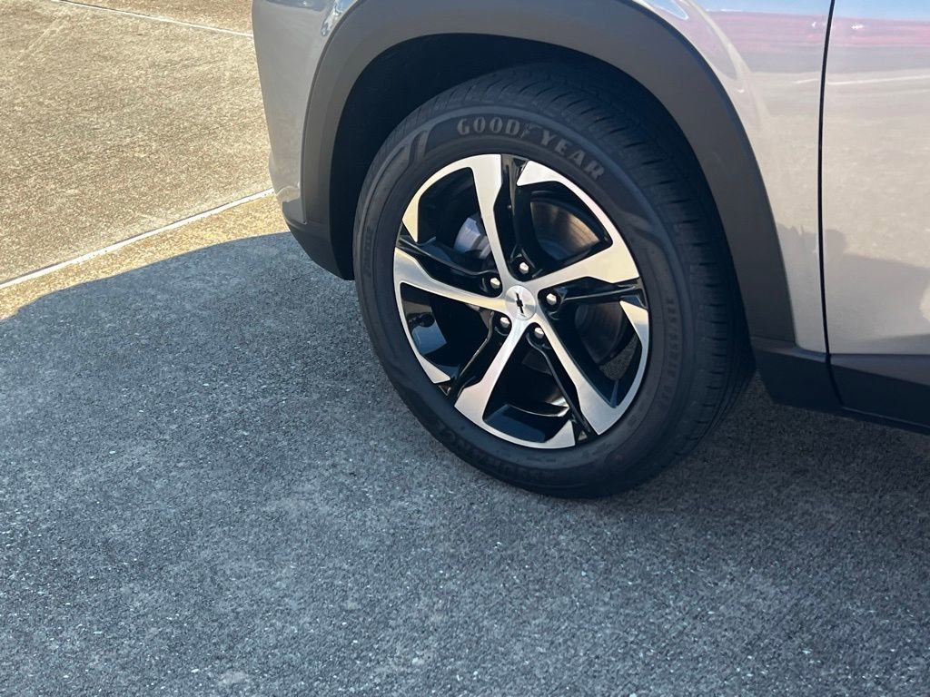 New 2026 Chevrolet Trax RS w/ Sunroof Package image 21