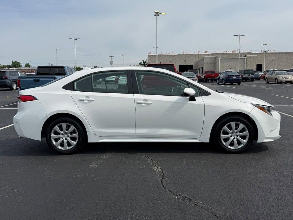 Used 2025 Toyota Corolla LE FWD video 2