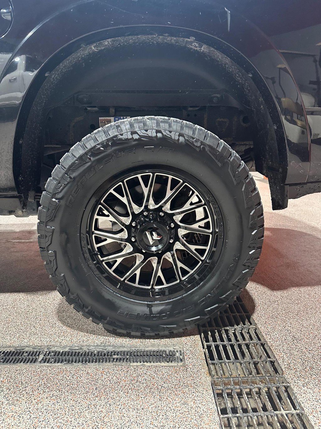 Used 2021 RAM 3500 Laramie AWD/4WD image 9