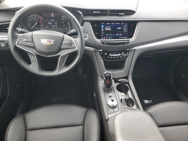 Used 2025 Cadillac XT5 Luxury w/ LPO, Floor Liner Package AWD/4WD image 26
