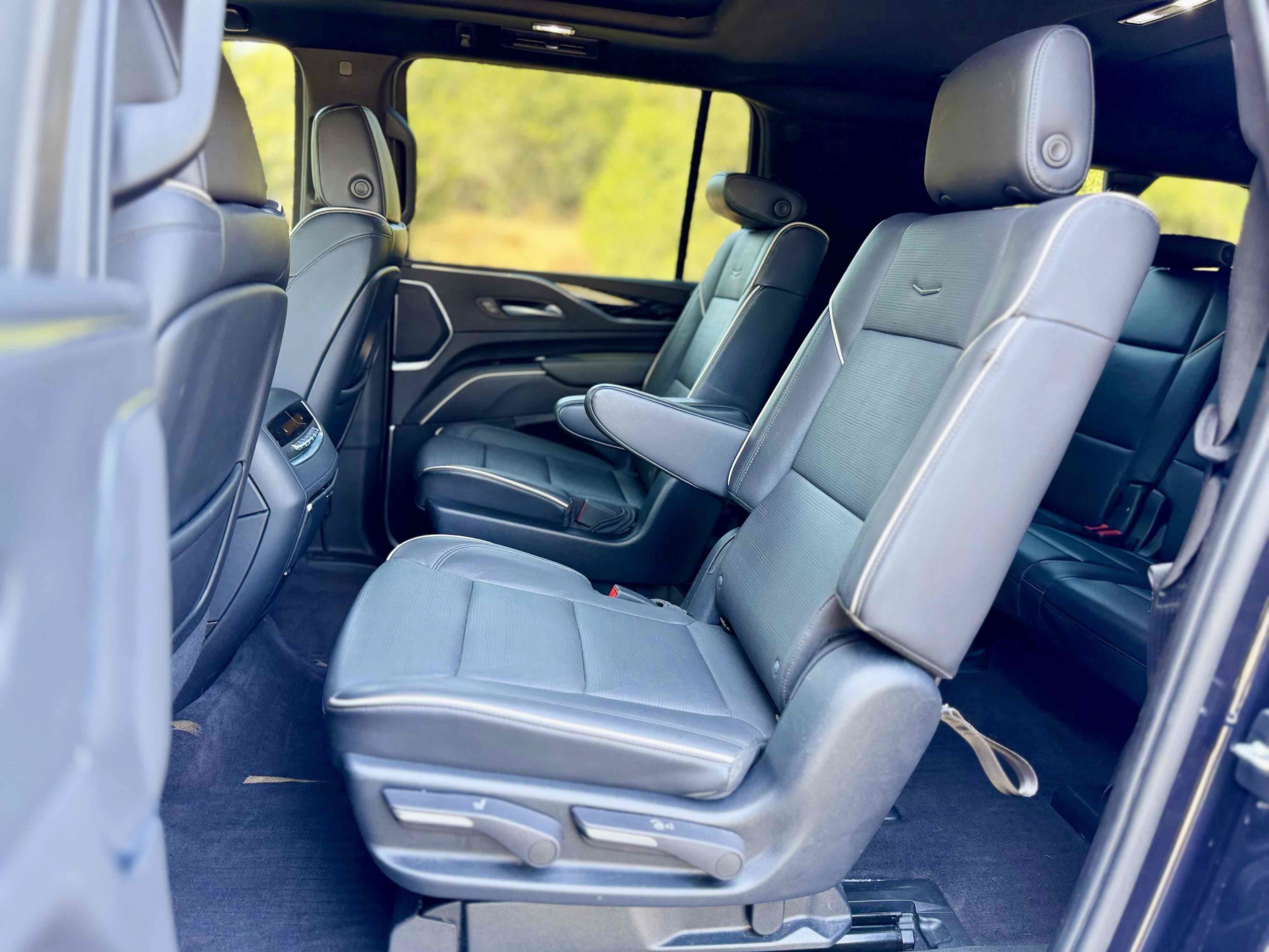 Used 2023 Cadillac Escalade ESV Sport w/ Touring Package AWD/4WD image 23