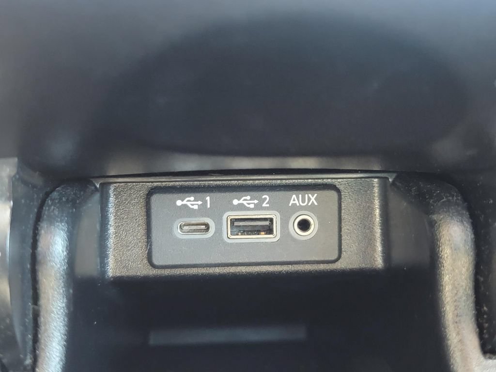 Used 2023 Nissan Maxima Platinum w/ Sport Mat Group FWD image 28