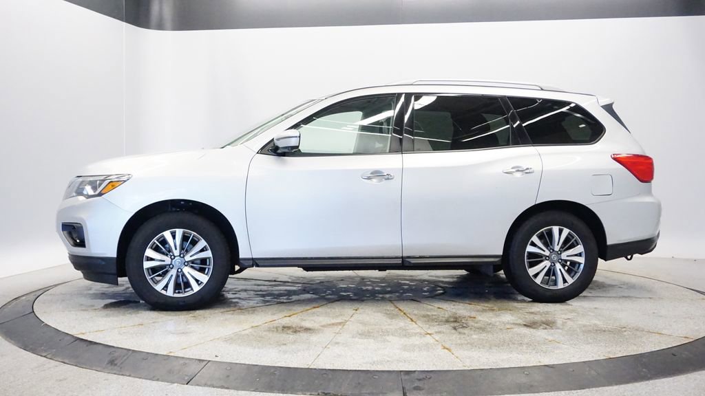 Used 2019 Nissan Pathfinder SL image 2