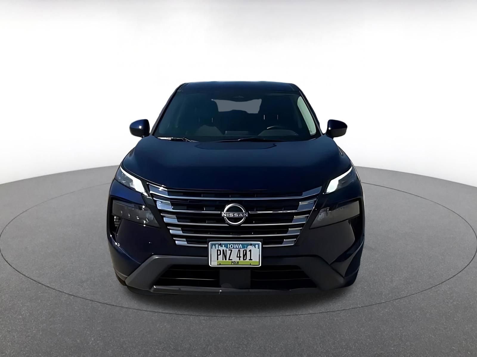 Used 2025 Nissan Rogue SV FWD image 4