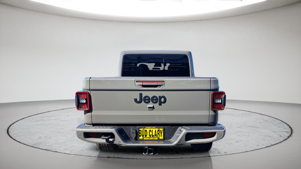 Used 2022 Jeep Gladiator Overland AWD/4WD image 6