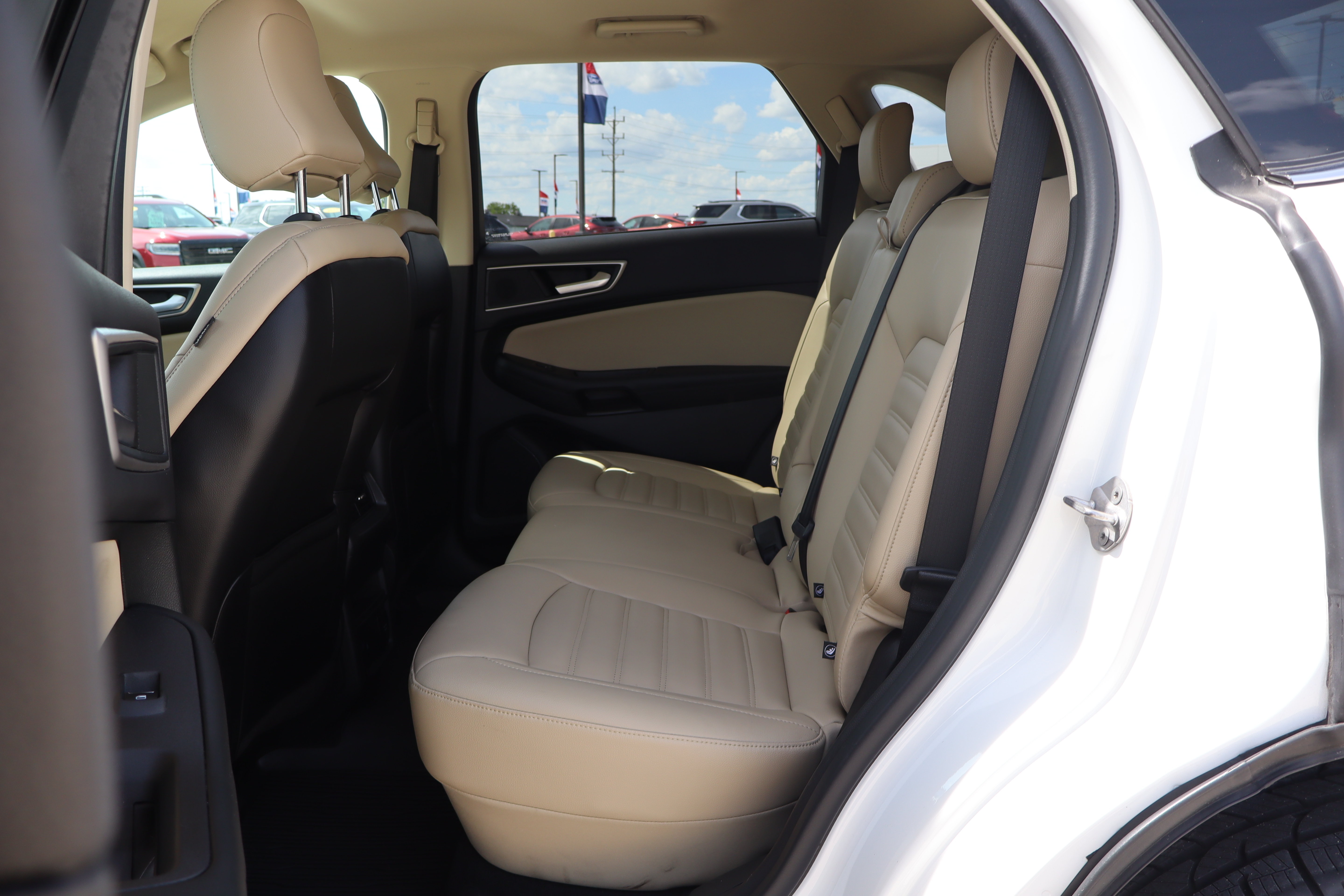 Used 2024 Ford Edge SEL w/ Convenience Package AWD/4WD image 11