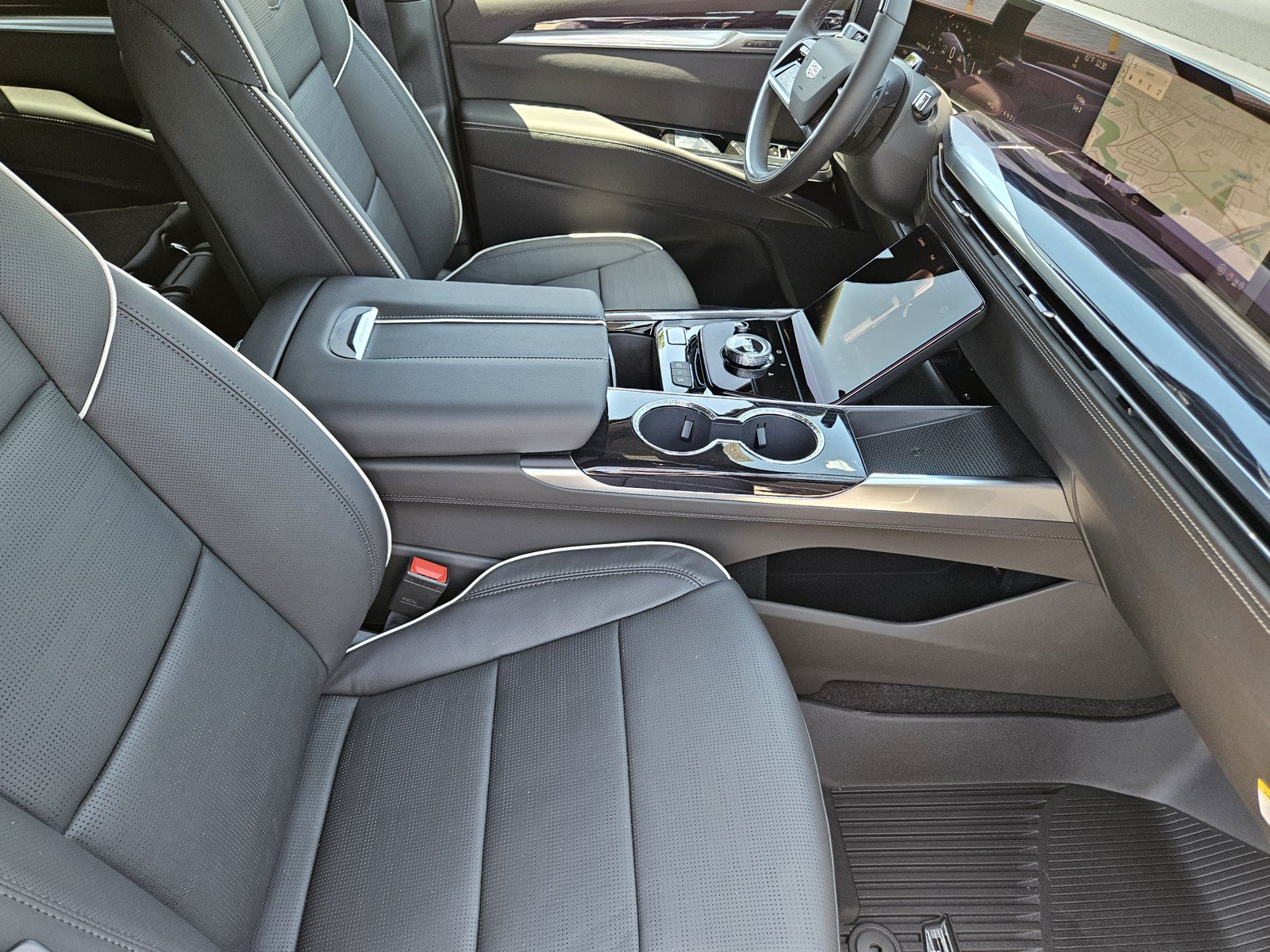 New 2026 Cadillac Escalade ESV Sport w/ Touring Package AWD/4WD image 9