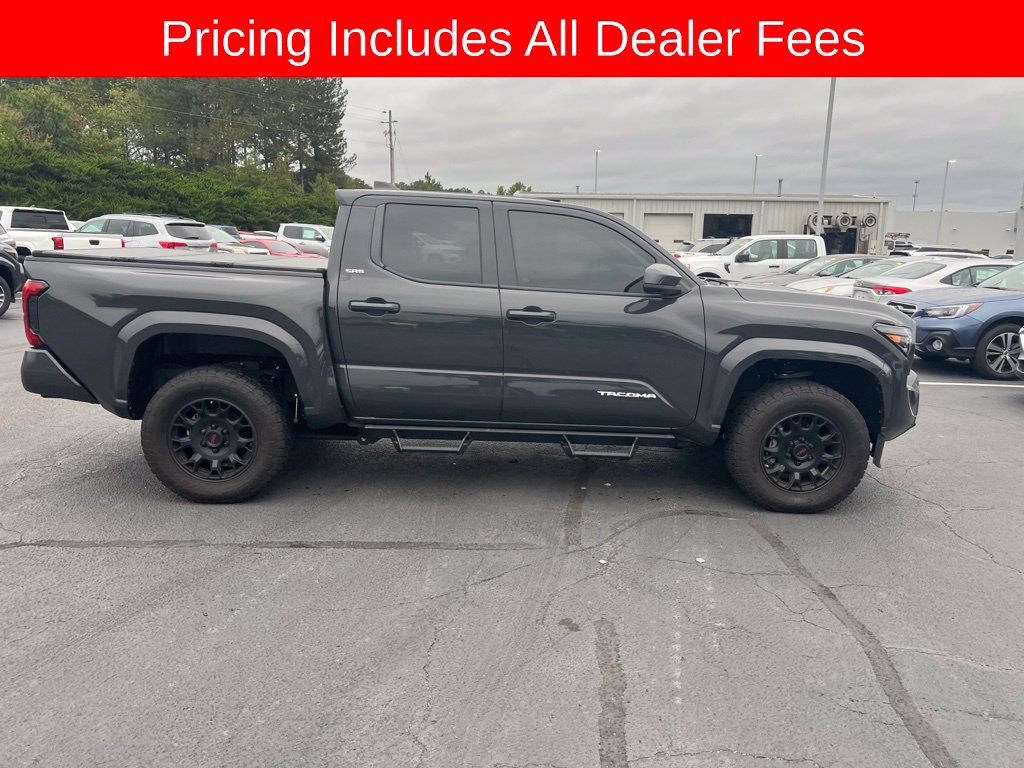 Used 2025 Toyota Tacoma SR5 AWD/4WD image 17