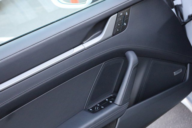 Used 2025 Porsche 911 Carrera image 22