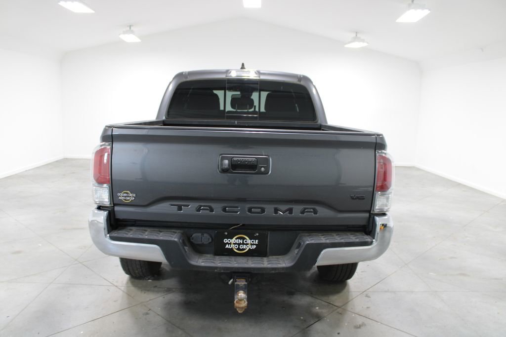Used 2021 Toyota Tacoma TRD Off-Road image 8