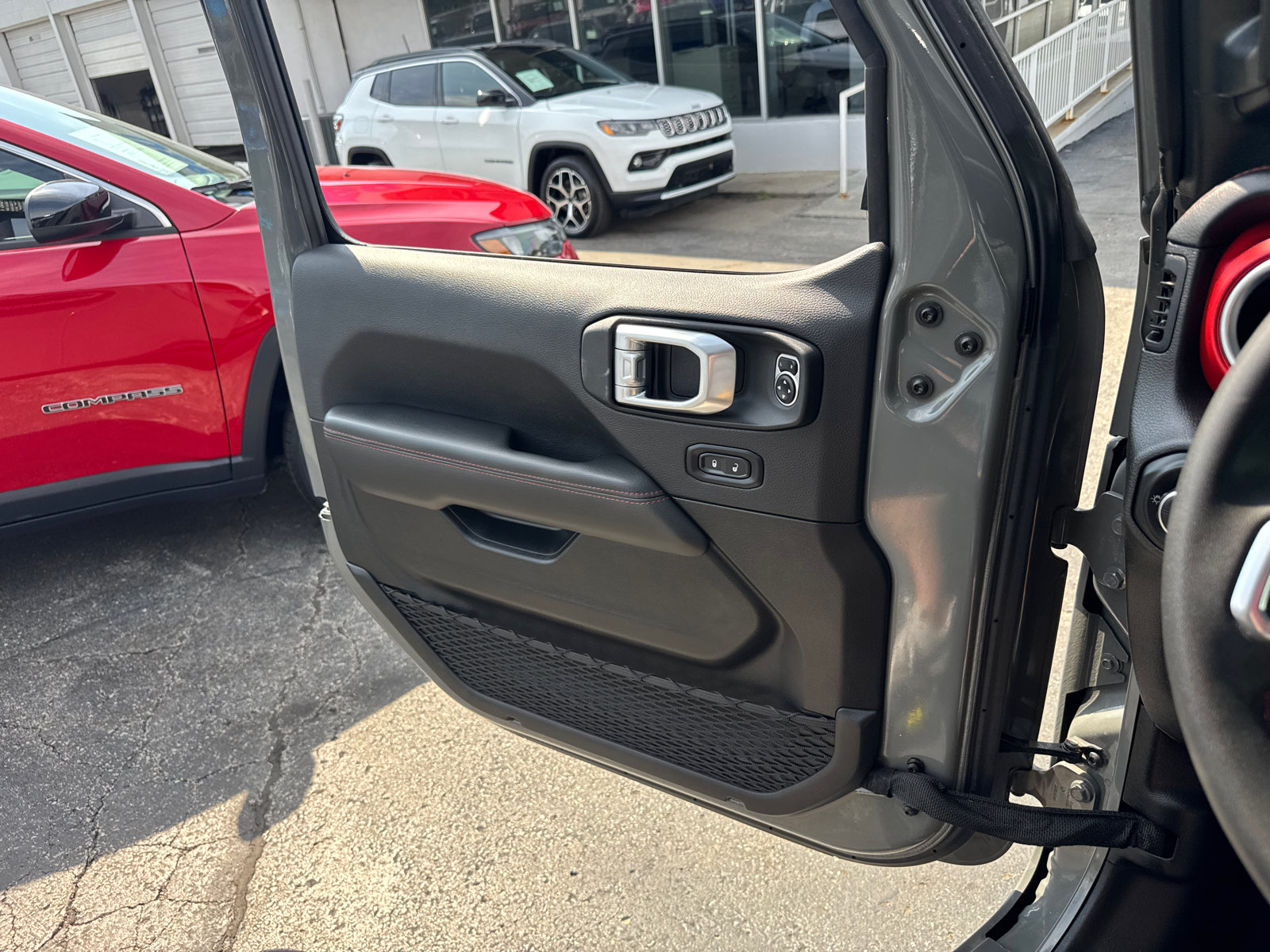 Used 2023 Jeep Gladiator Rubicon w/ LED Lighting Group AWD/4WD image 17