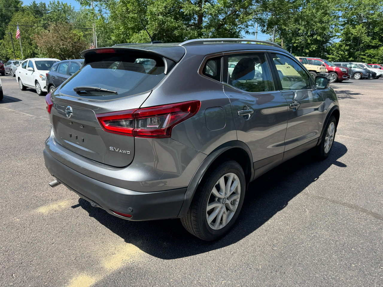 Used 2020 Nissan Rogue Sport SV image 5