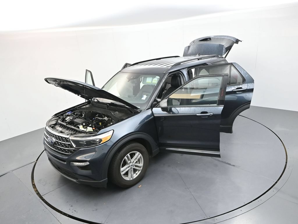 Used 2023 Ford Explorer XLT w/ Equipment Group 202A AWD/4WD image 42