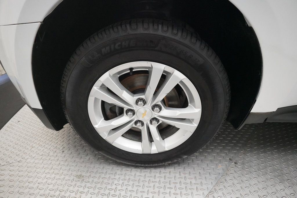 Used 2015 Chevrolet Equinox LS image 25