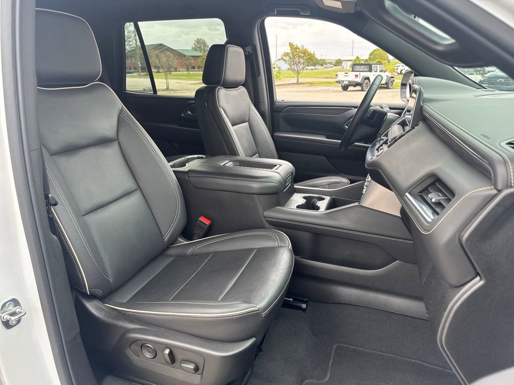 Used 2024 GMC Yukon SLT image 11