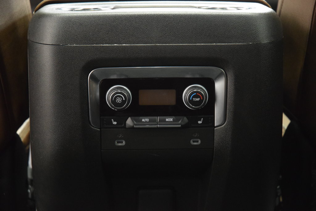 Used 2023 Chevrolet Tahoe High Country AWD/4WD image 44