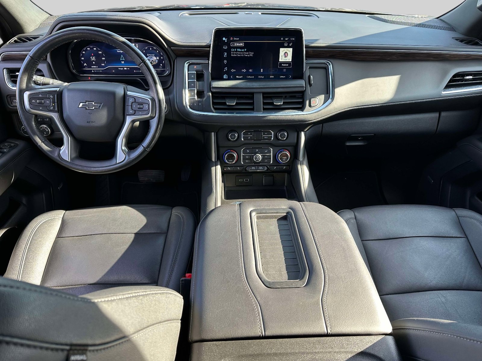 Used 2022 Chevrolet Tahoe Z71 w/ Luxury Package image 14