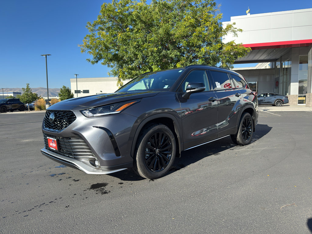 New 2025 Toyota Highlander XSE image 5