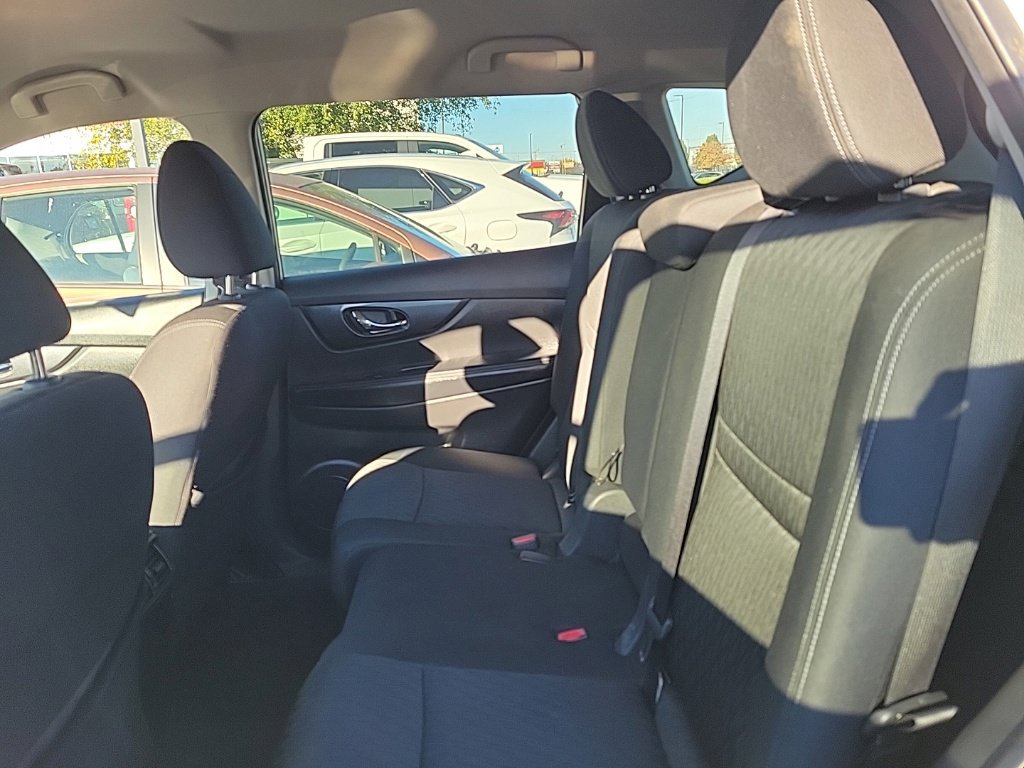 Used 2020 Nissan Rogue SV AWD/4WD image 14