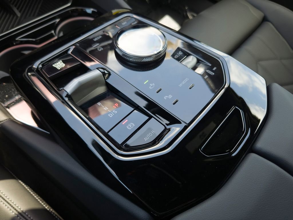 New 2027 BMW 530i w/ M Sport Package RWD image 10