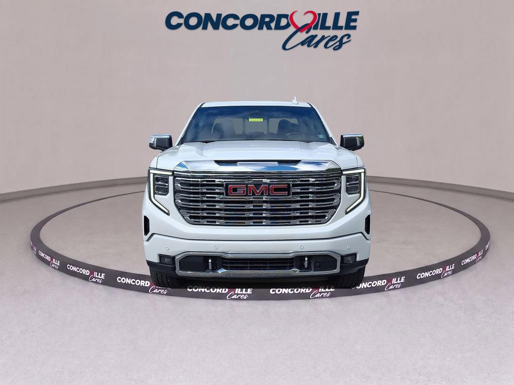 Used 2023 GMC Sierra 1500 Denali w/ Denali Reserve Package AWD/4WD image 2
