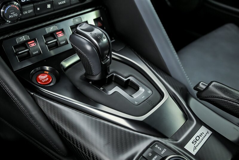 Used 2020 Nissan GT-R Premium AWD/4WD image 37
