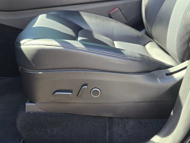 Used 2022 Tesla Model Y Performance AWD/4WD image 26