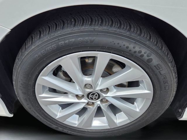 Used 2021 Toyota Camry LE FWD image 19