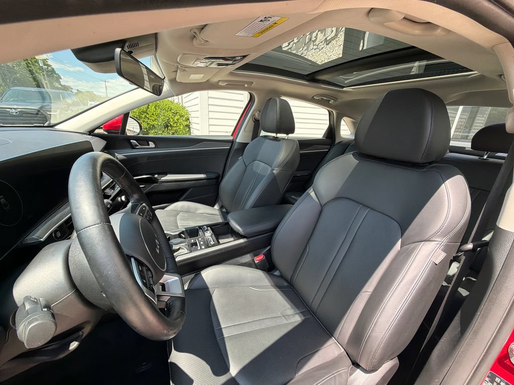 Used 2025 Kia K5 EX FWD image 14