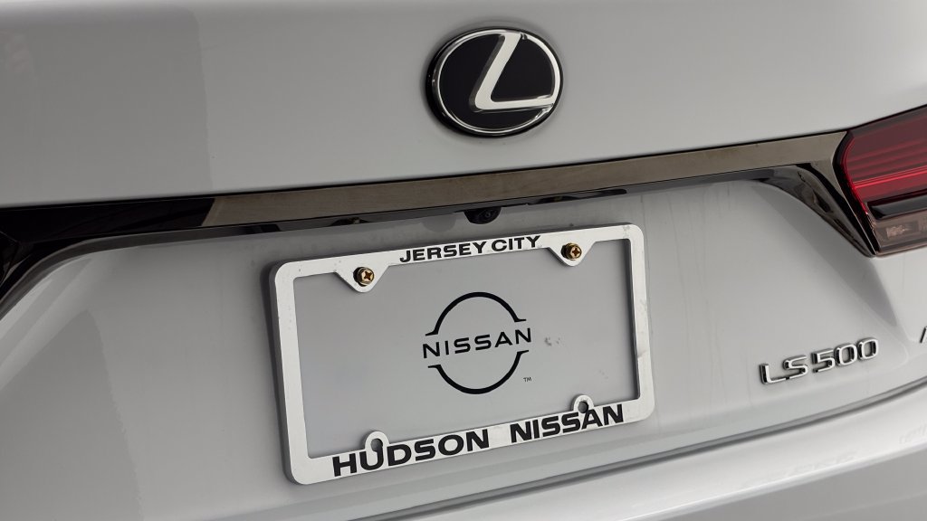 Used 2022 Lexus LS 500 F Sport AWD/4WD image 9