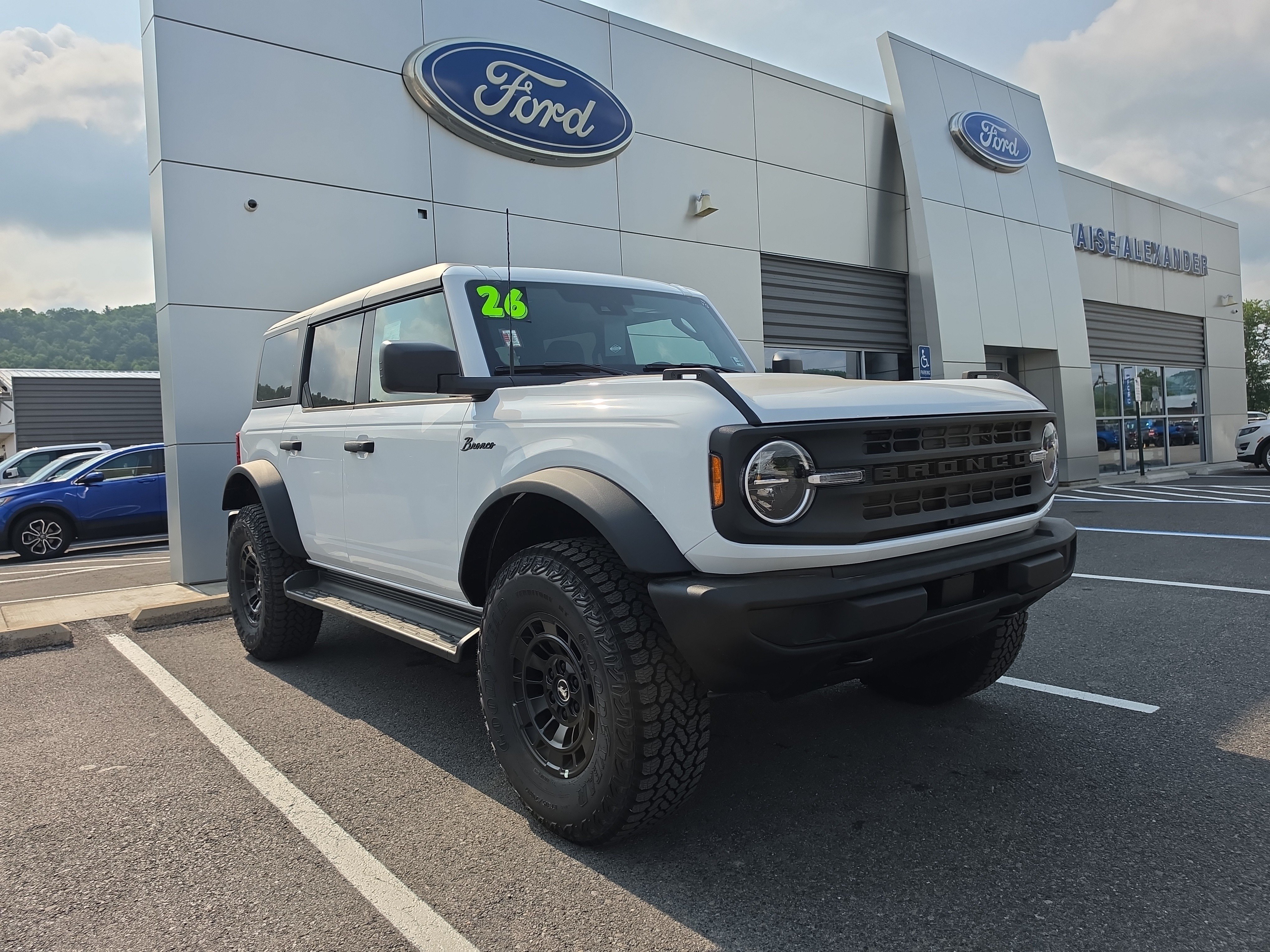 New 2026 Ford Bronco Big Bend AWD/4WD image 1