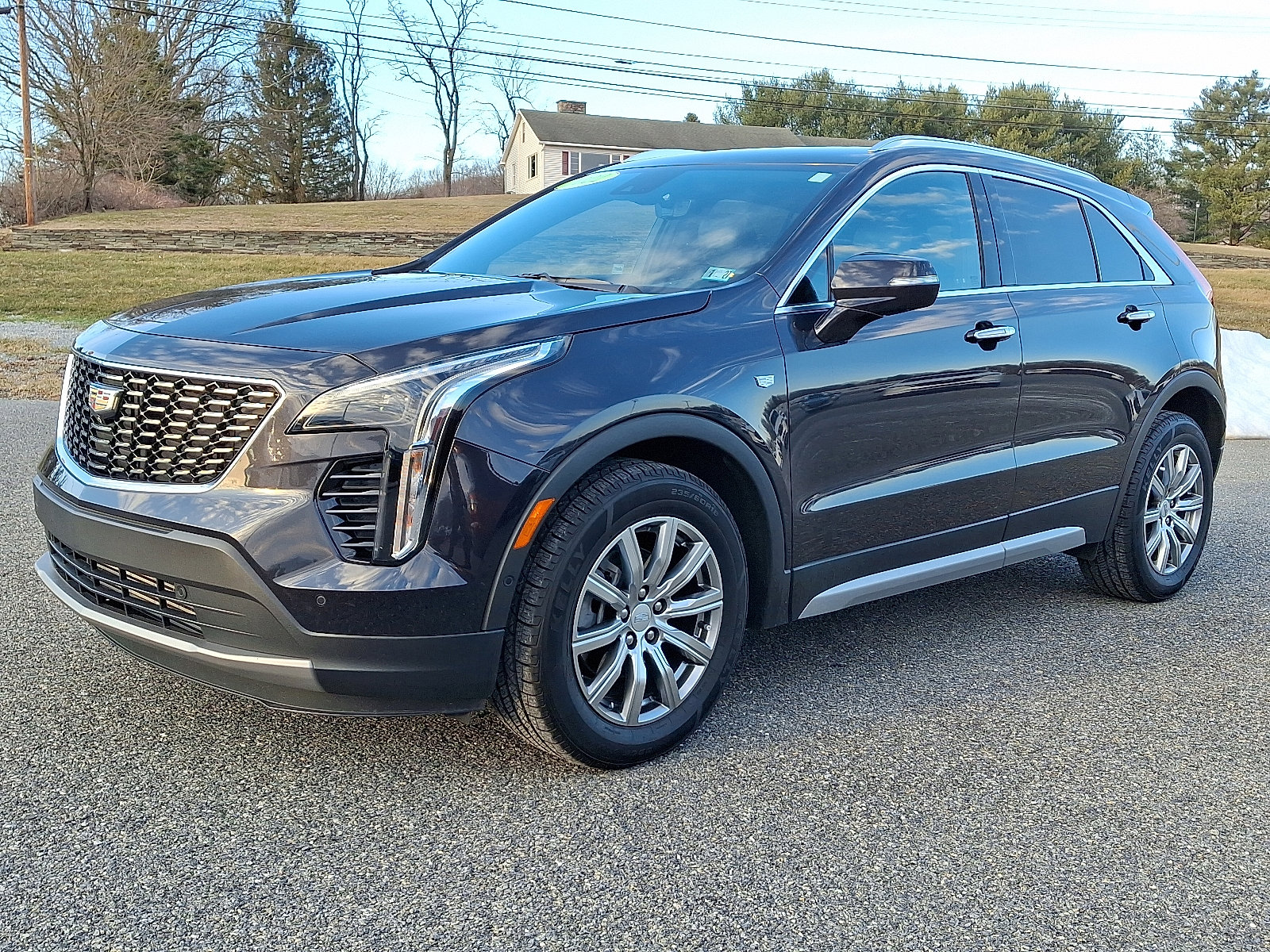 Used 2022 Cadillac XT4 Premium Luxury w/ Enhanced Visibility Package image 3