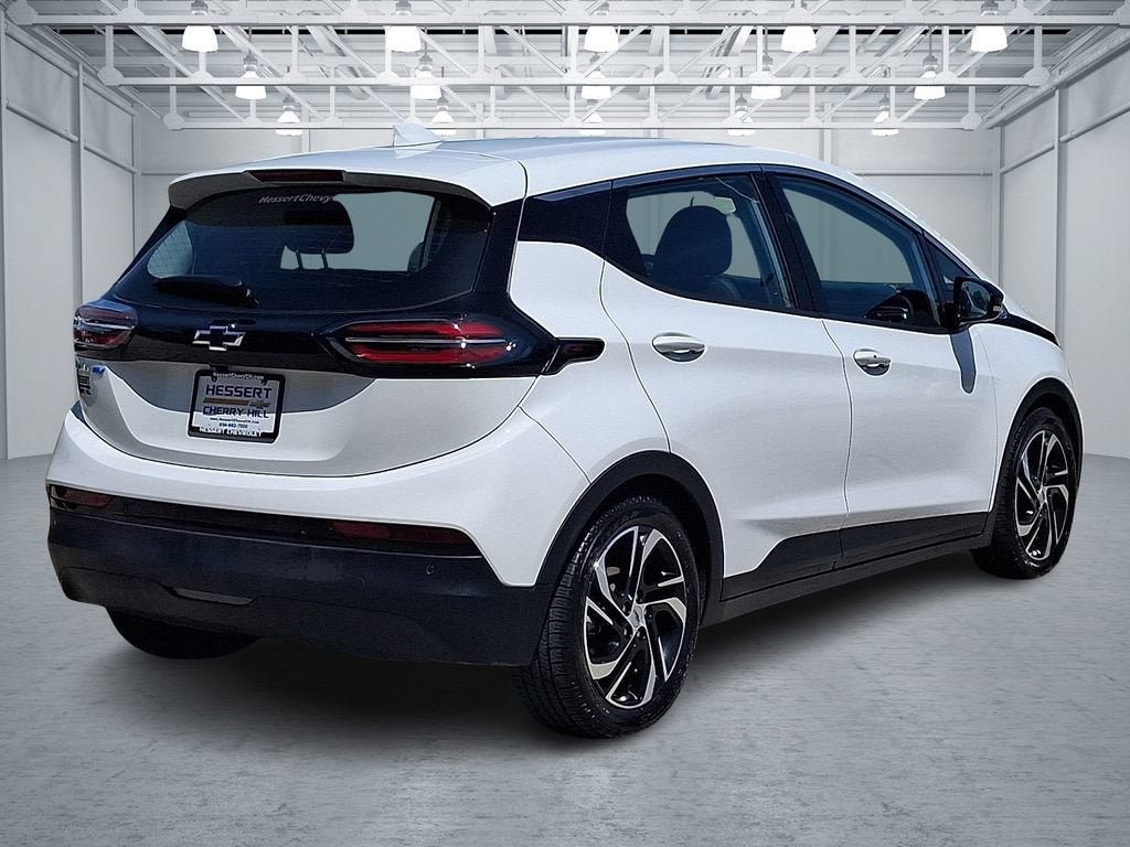 Certified 2023 Chevrolet Bolt LT w/ Infotainment Package FWD image 8