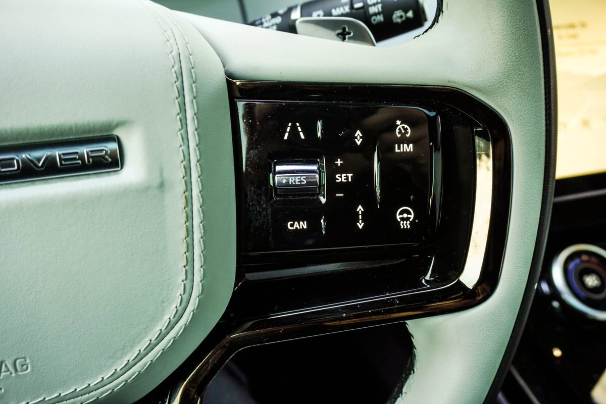 Used 2023 Land Rover Range Rover Sport SE Dynamic image 31