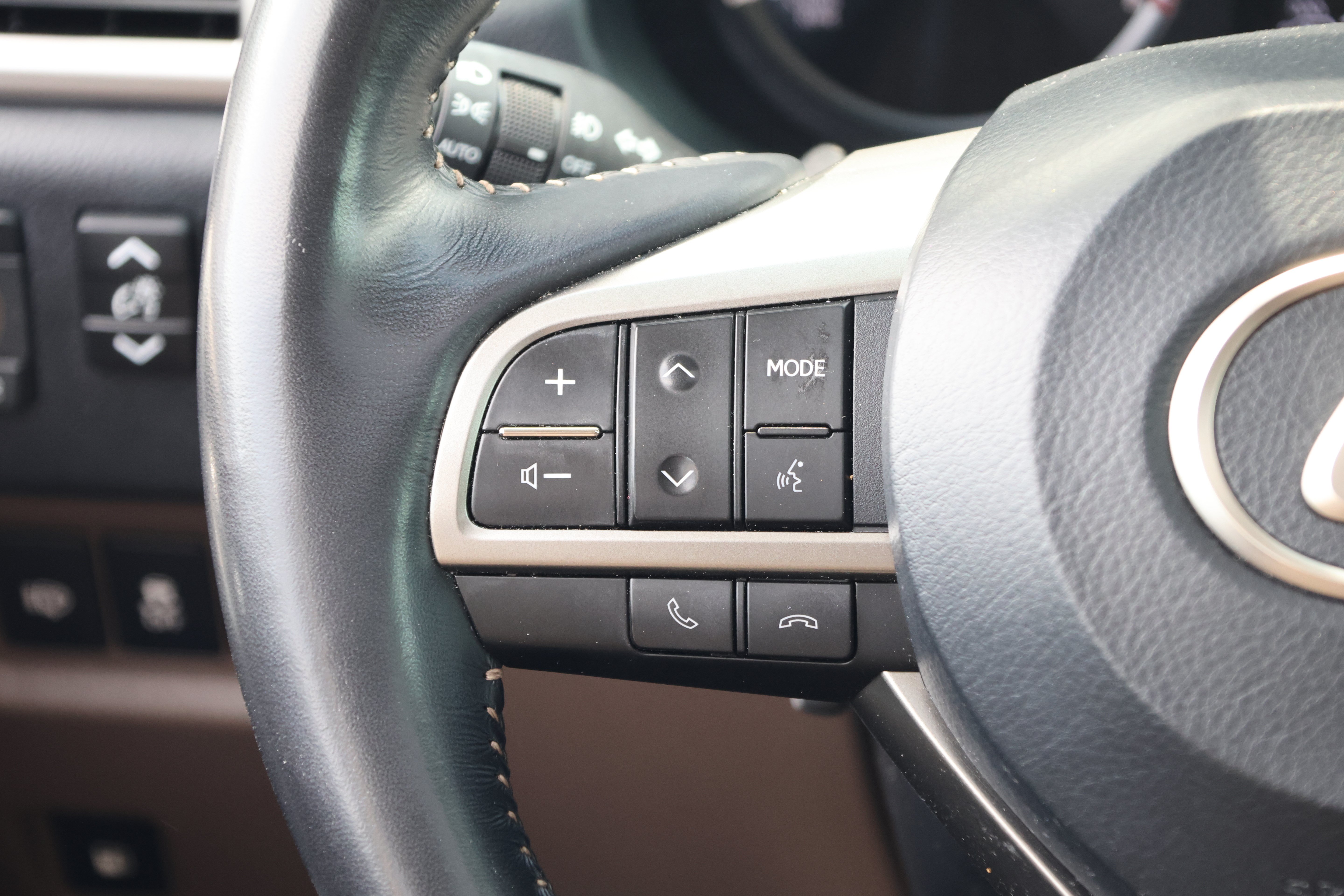 Certified 2023 Lexus GX 460 Luxury w/ Accessory Package AWD/4WD image 19