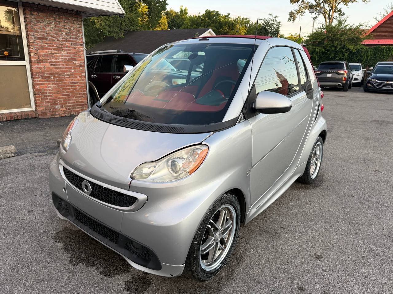 Used 2013 smart fortwo passion RWD image 2