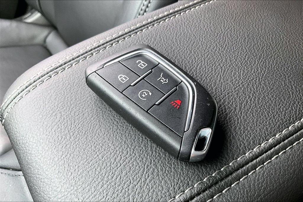 Used 2024 Cadillac XT4 Premium Luxury w/ Technology Package FWD image 10