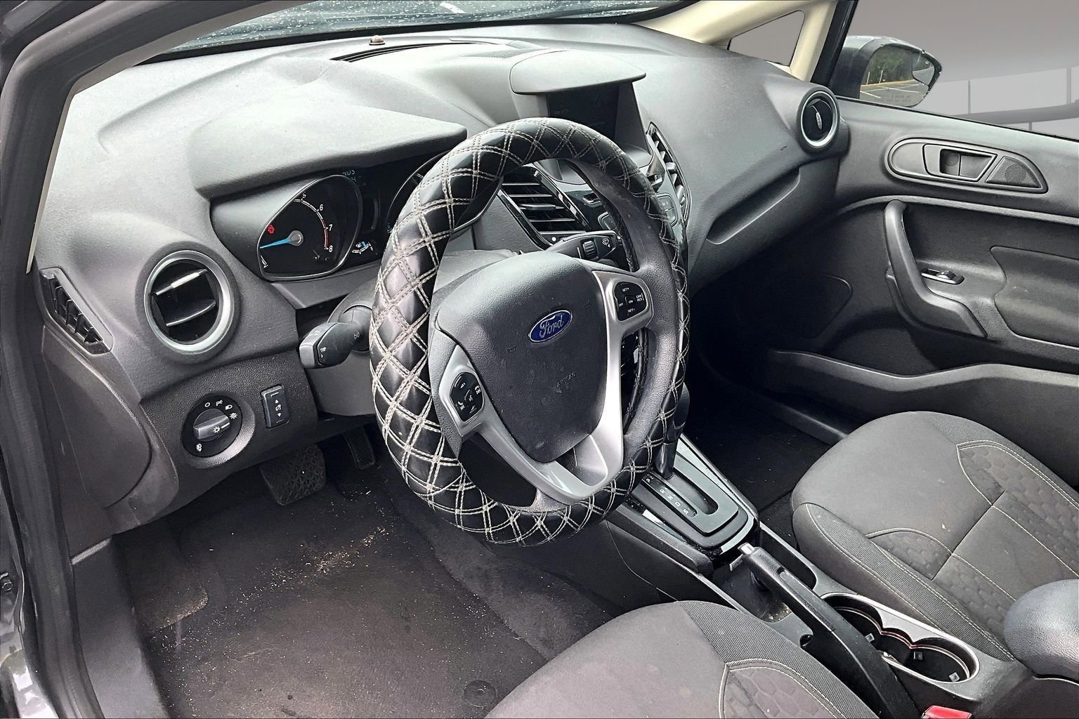 Used 2019 Ford Fiesta SE w/ Equipment Group 201A FWD image 17