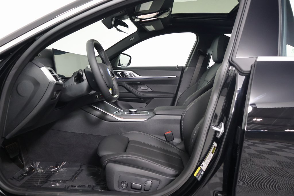 New 2026 BMW i4 eDrive40 w/ Parking Assistance Package RWD image 5