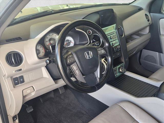 Used 2010 Honda Pilot Touring image 10