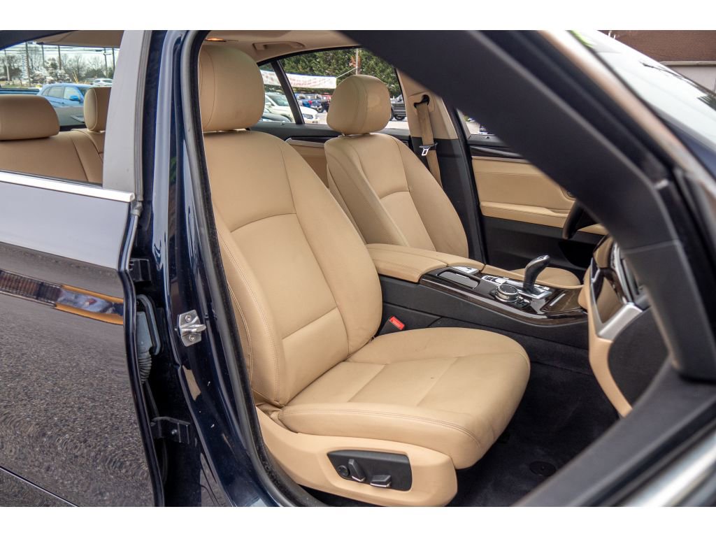 Used 2016 BMW 528i xDrive 528i xDrive image 14