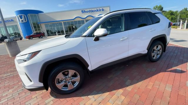 Used 2024 Toyota RAV4 XLE w/ Convenience Package AWD/4WD image 6