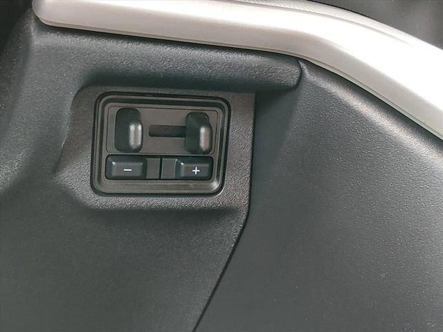 Used 2025 Ford Expedition Active RWD image 19