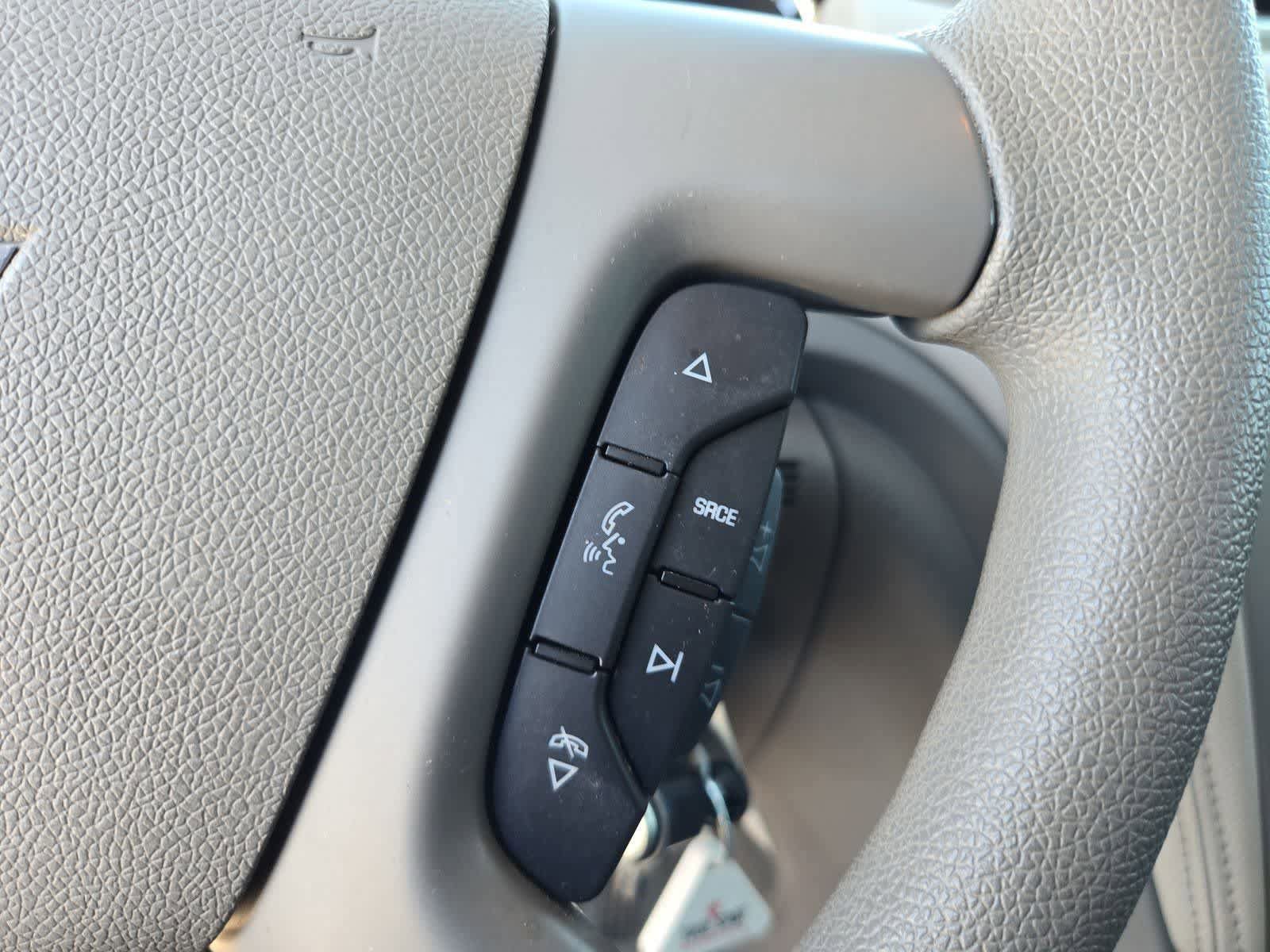 Used 2015 Chevrolet Traverse LS FWD image 22